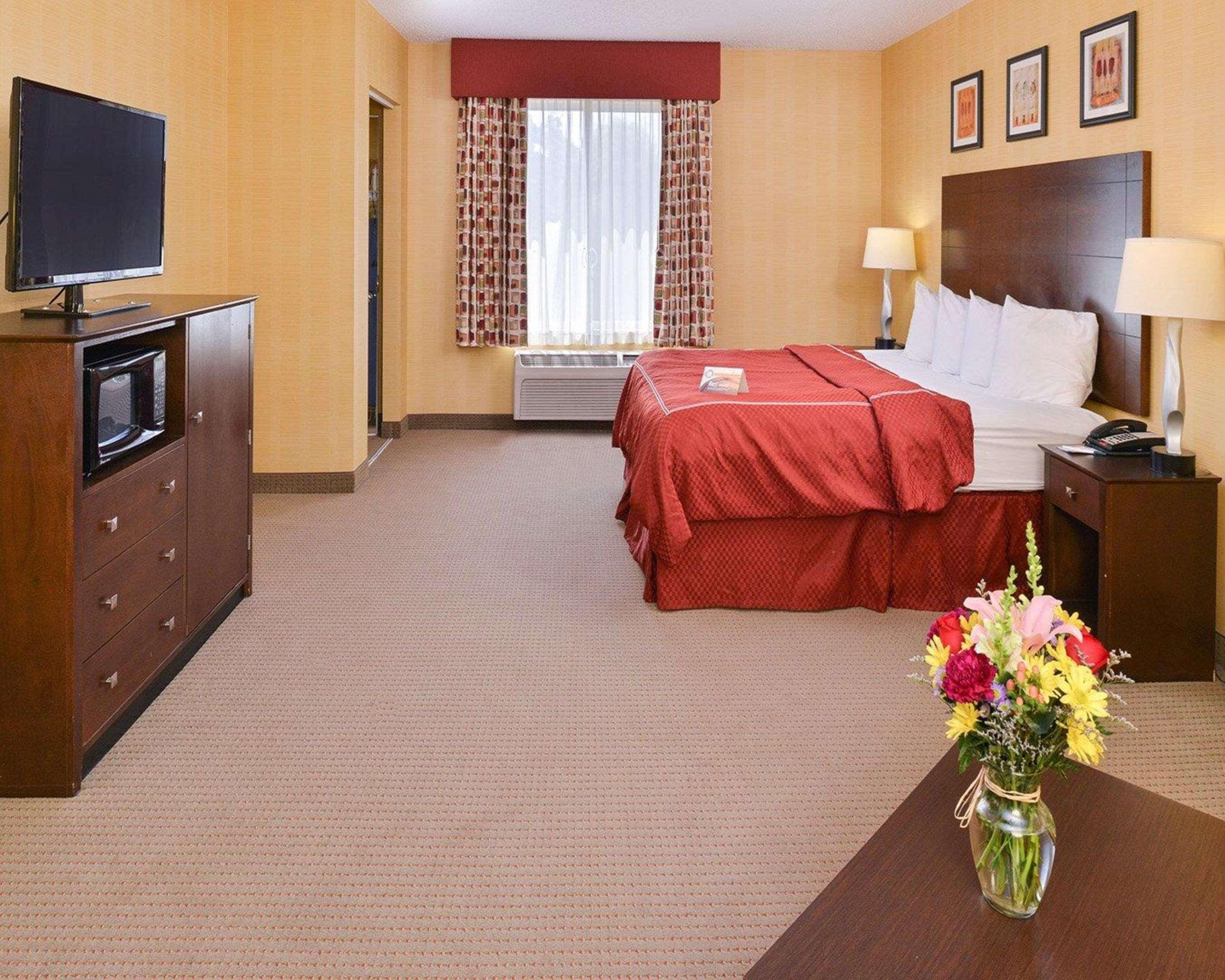 Quality Suites Stratford Ngoại thất bức ảnh