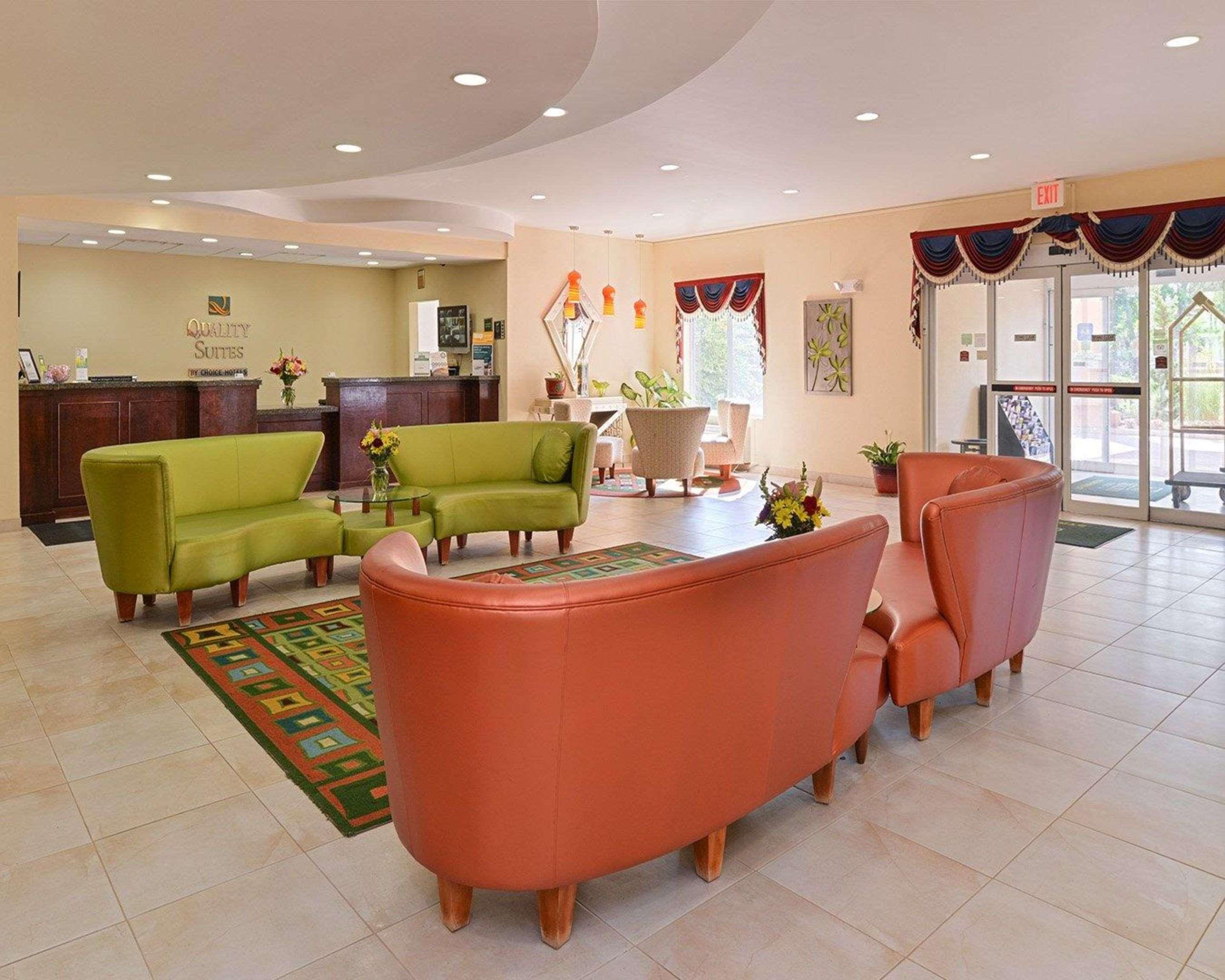 Quality Suites Stratford Ngoại thất bức ảnh