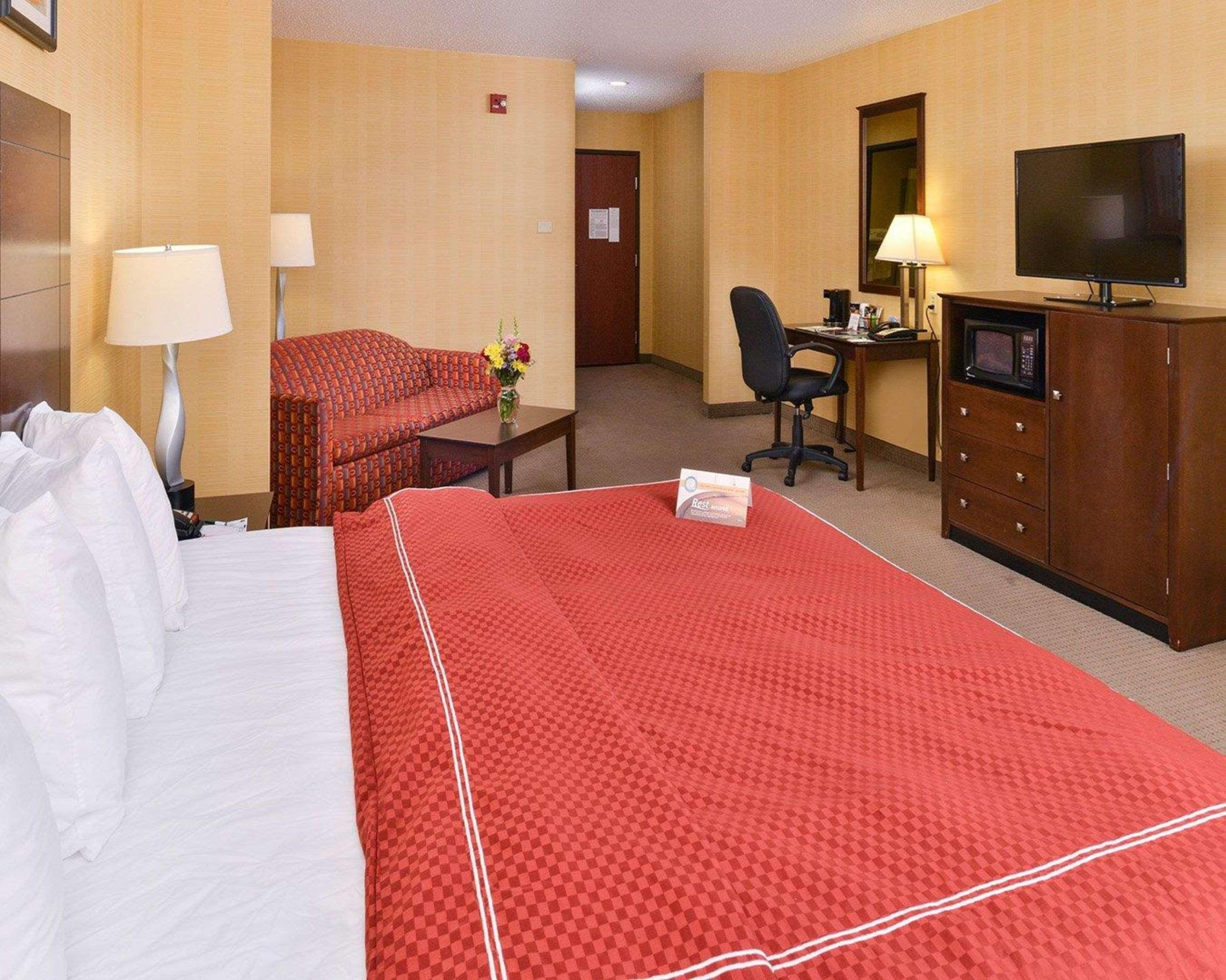Quality Suites Stratford Ngoại thất bức ảnh
