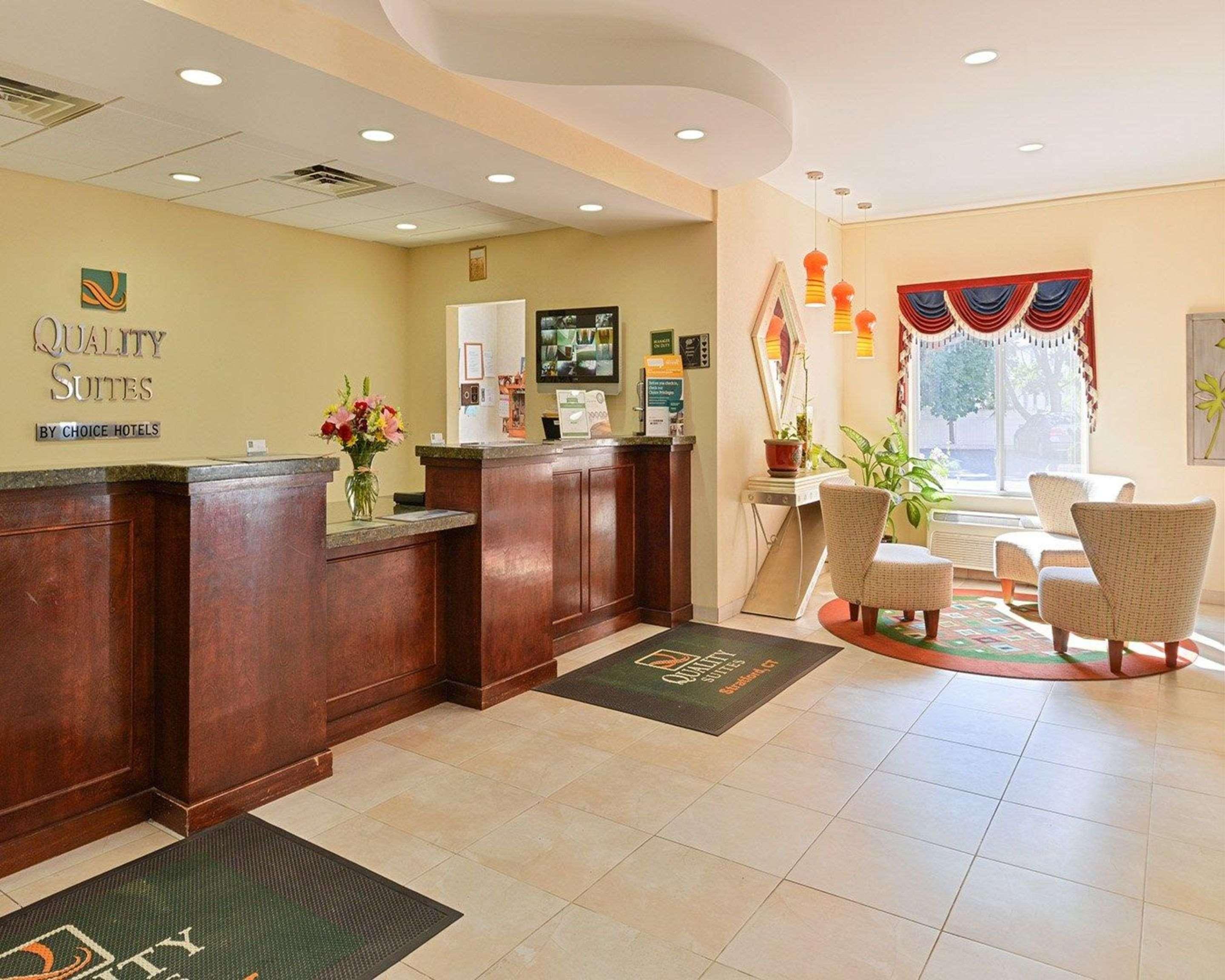 Quality Suites Stratford Ngoại thất bức ảnh