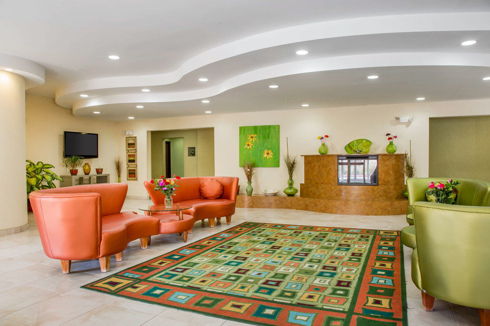 Quality Suites Stratford Ngoại thất bức ảnh