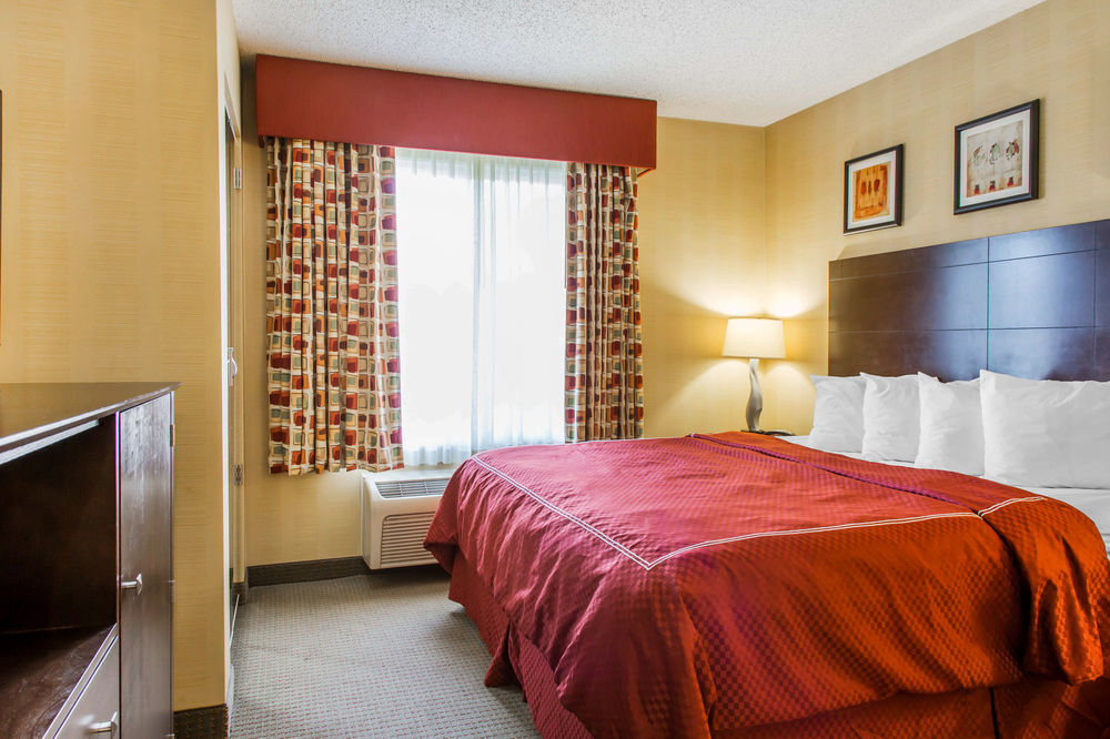 Quality Suites Stratford Ngoại thất bức ảnh